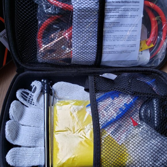 BNWT The Black Series Roadside Auto Emergency First Aid Kit (OS) - Picture 3 of 4